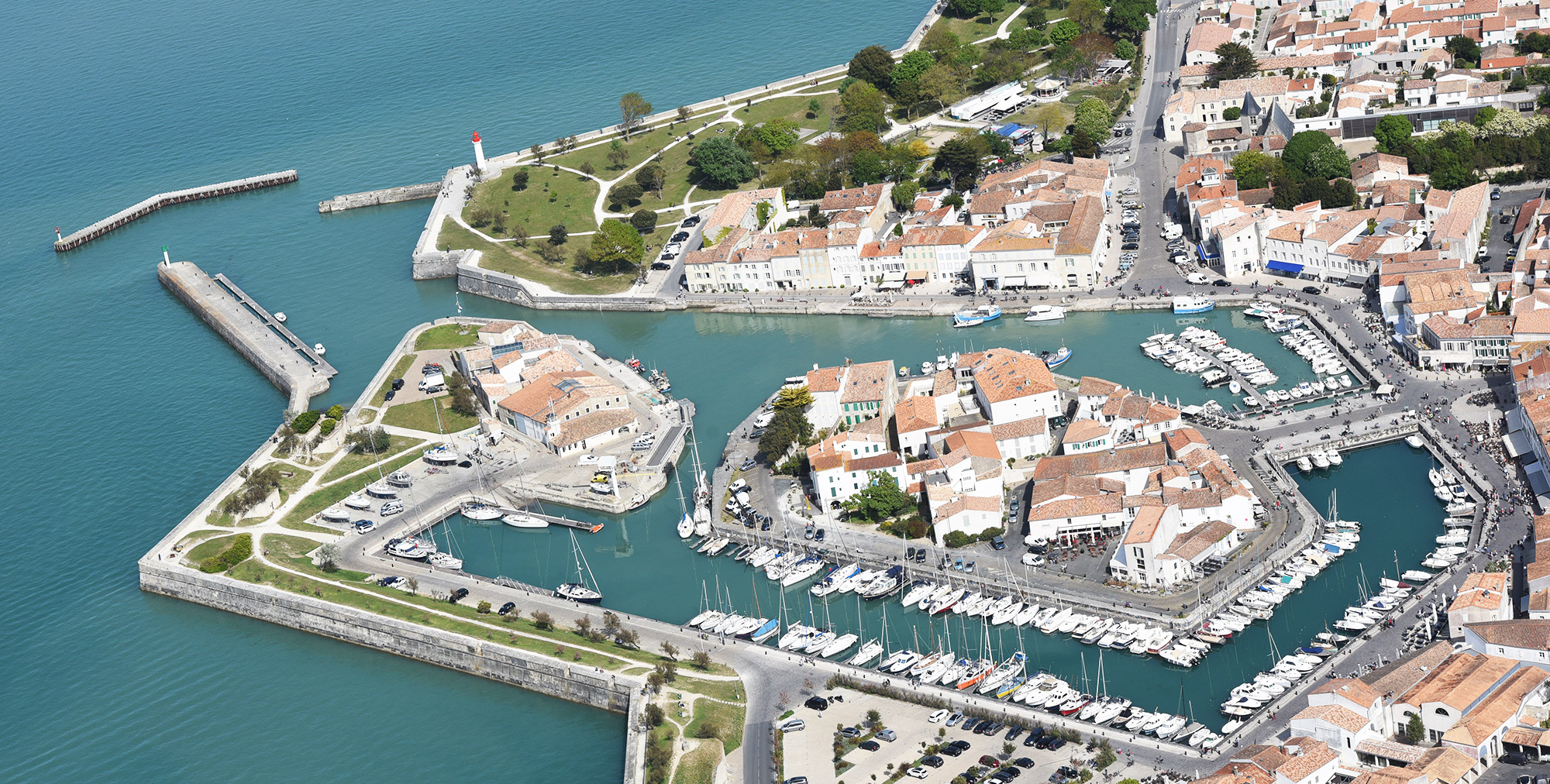 Saint-Martin de R © Bernard COLLIN